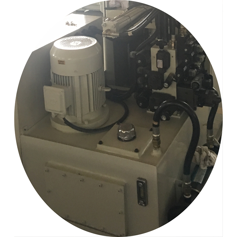 V35S立式單滑板注塑機(jī)